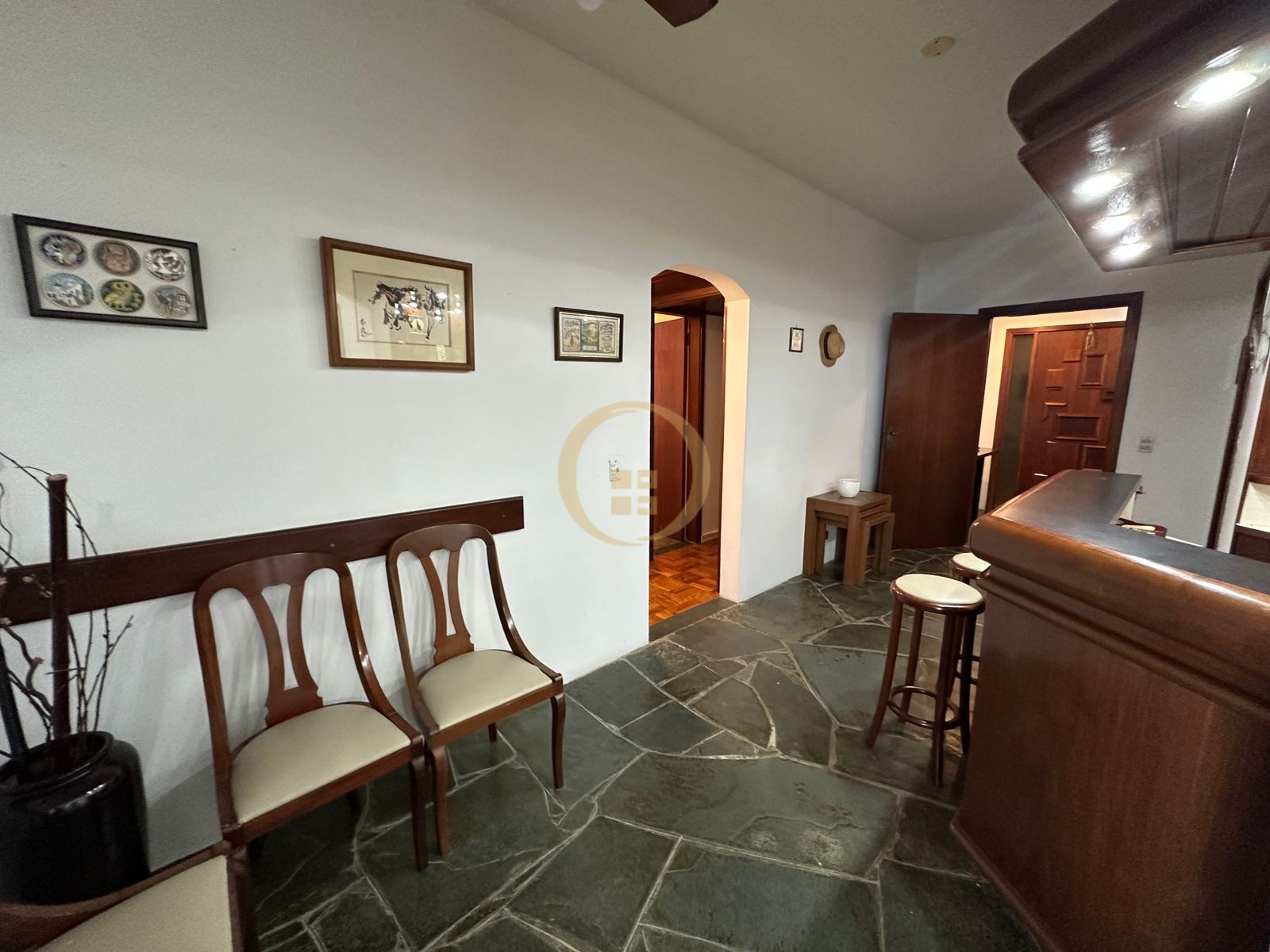 Apartamento Frente ao Mar nas Pitangueiras, Guarujá - SP