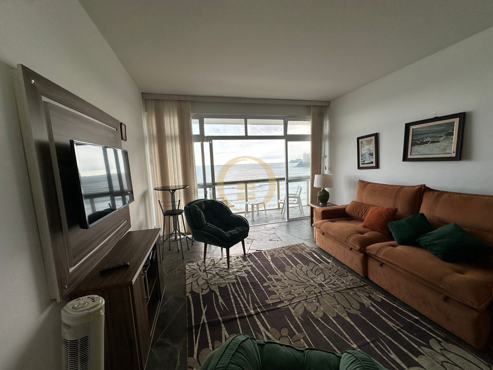 Apartamento Frente ao Mar nas Pitangueiras, Guarujá - SP