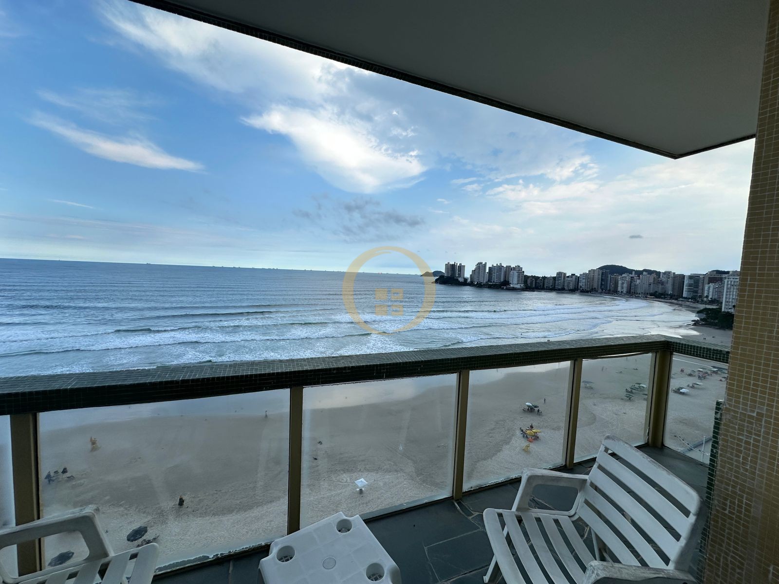 Apartamento Frente ao Mar nas Pitangueiras, Guarujá - SP