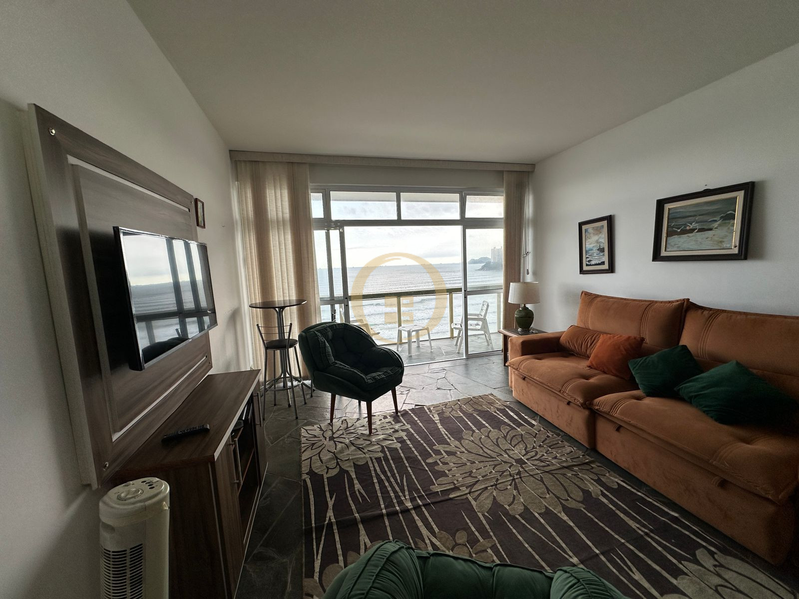 Apartamento Frente ao Mar nas Pitangueiras, Guarujá - SP
