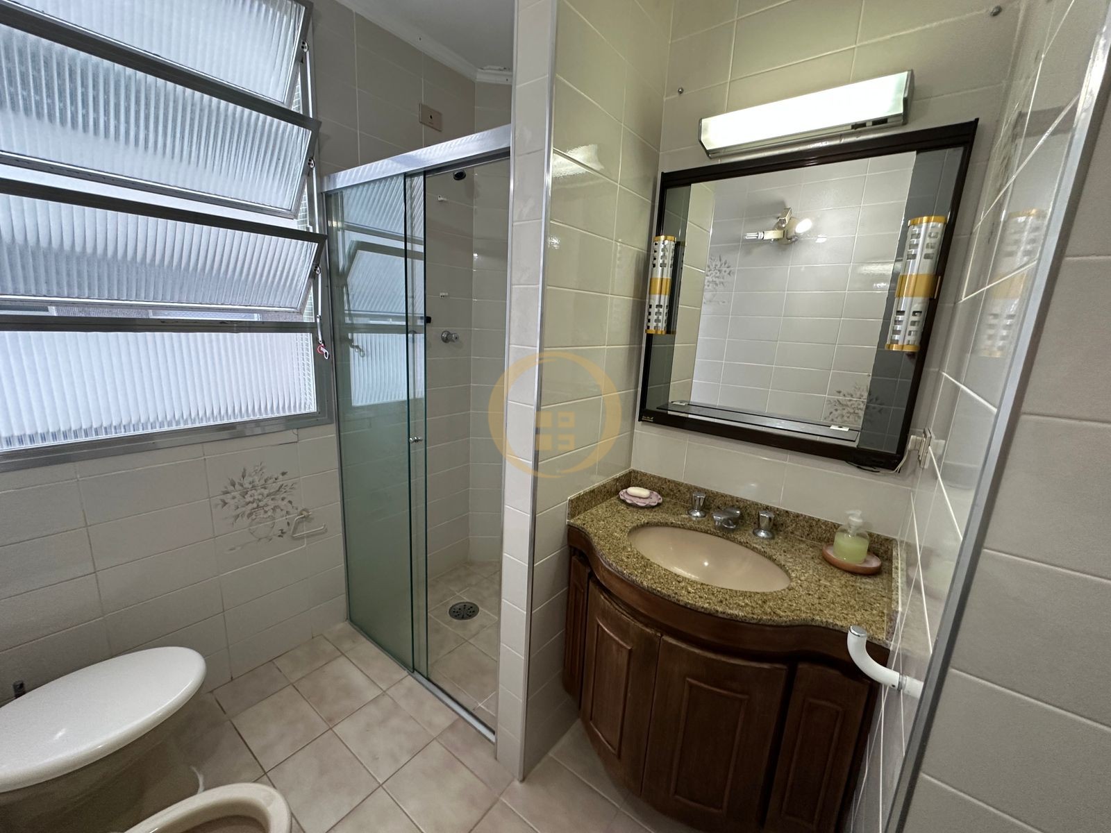 Apartamento Frente ao Mar nas Pitangueiras, Guarujá - SP