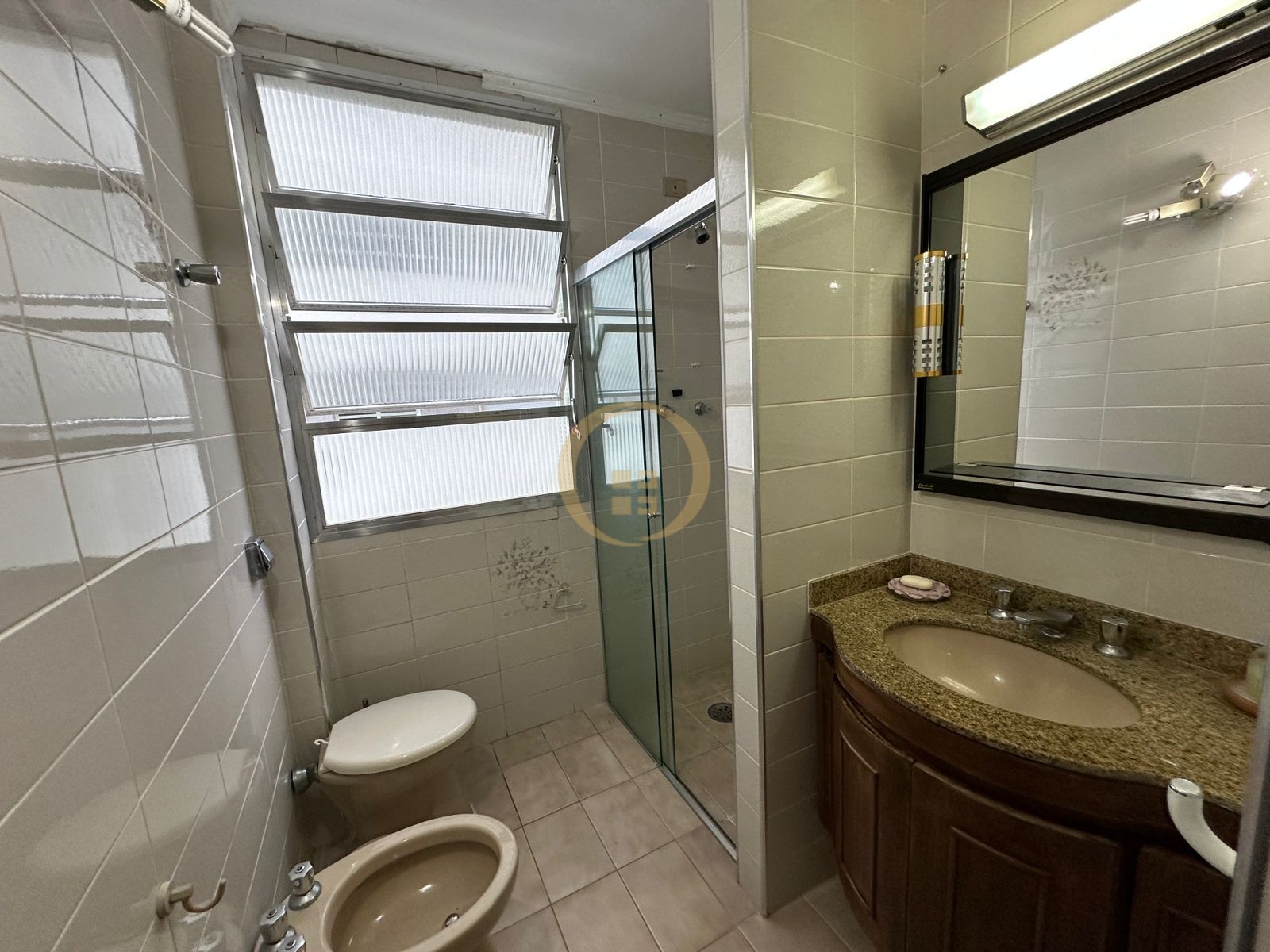 Apartamento Frente ao Mar nas Pitangueiras, Guarujá - SP