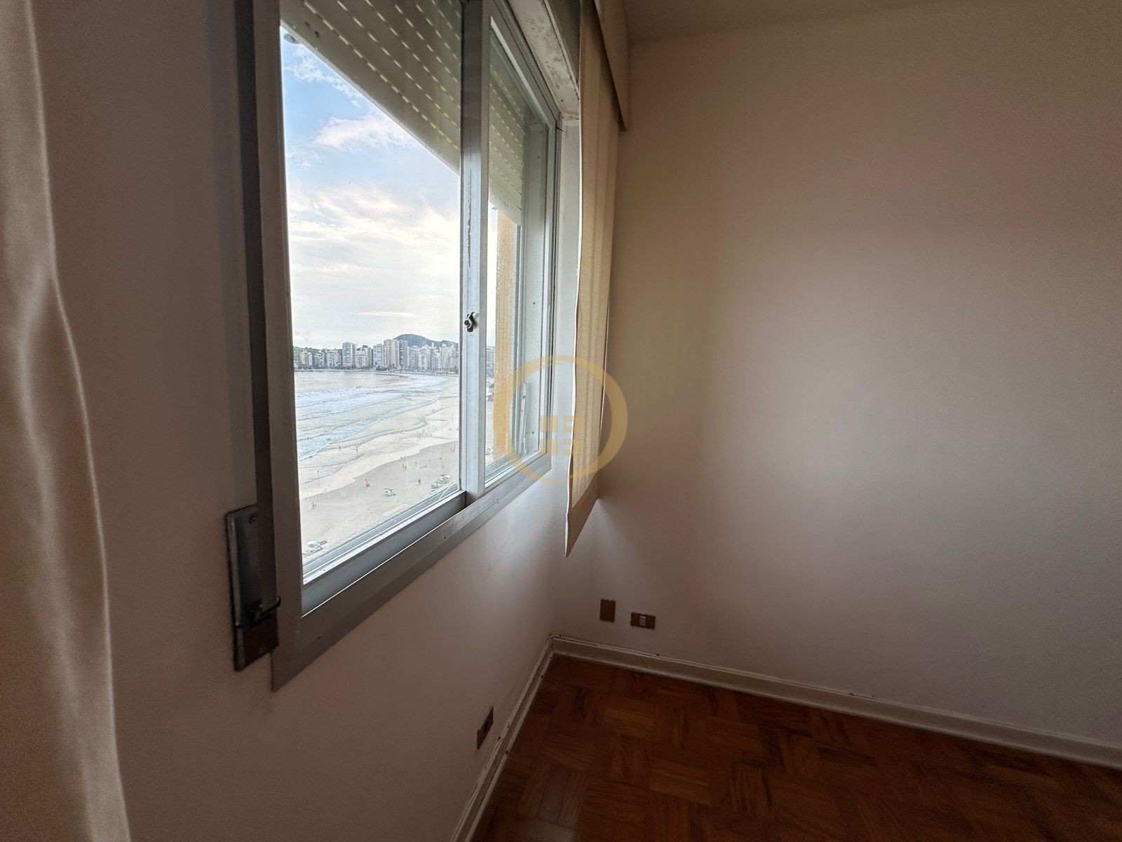 Apartamento Frente ao Mar nas Pitangueiras, Guarujá - SP