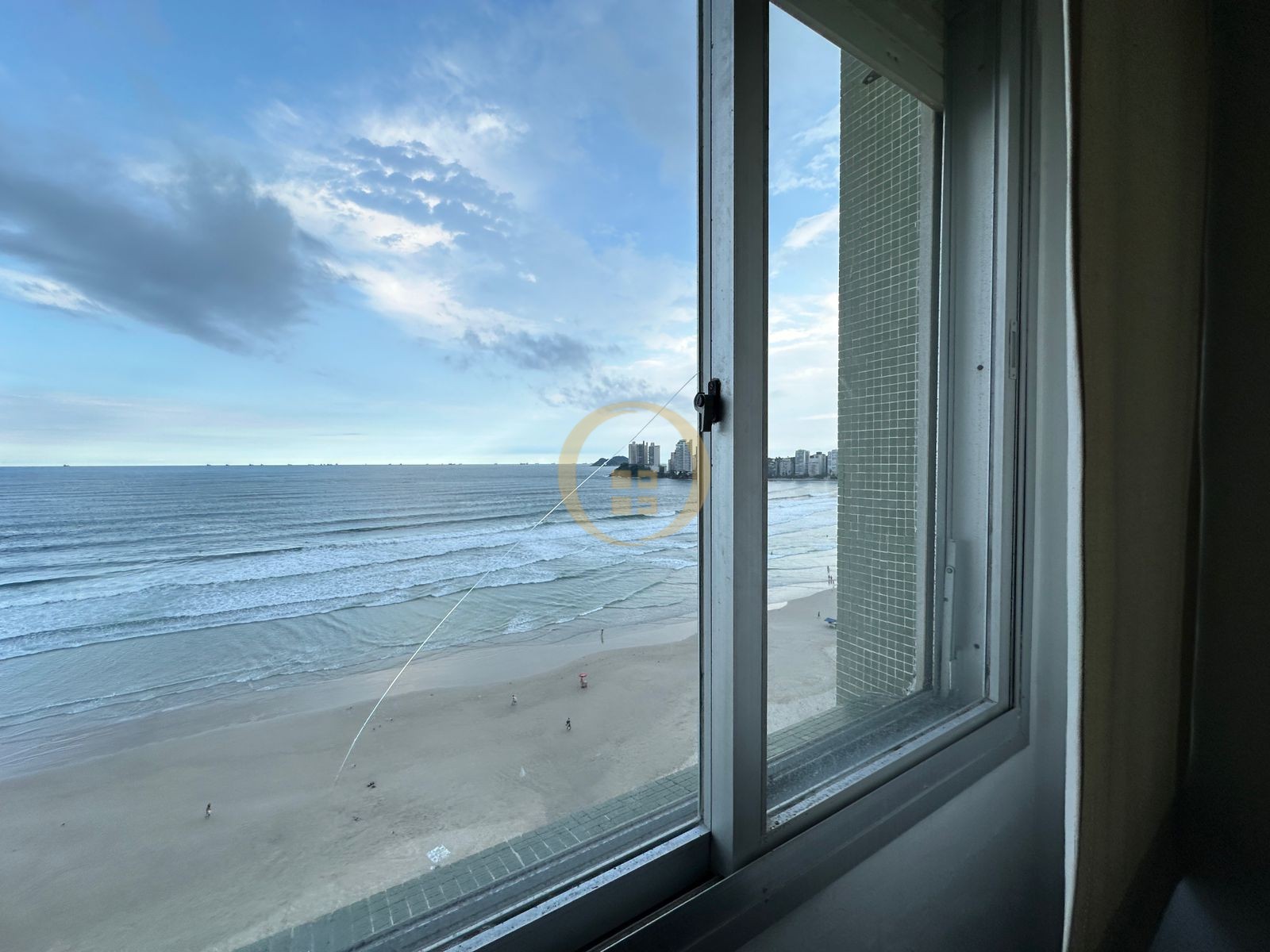Apartamento Frente ao Mar nas Pitangueiras, Guarujá - SP