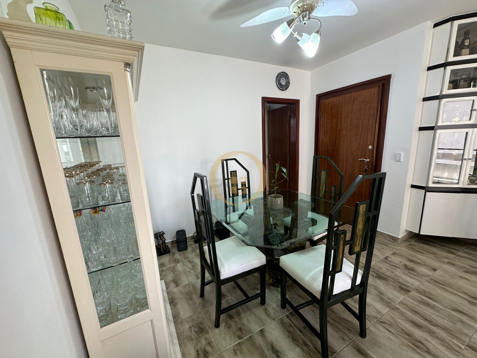 Apartamento, Praia da Pitangueiras, Guarujá - SP