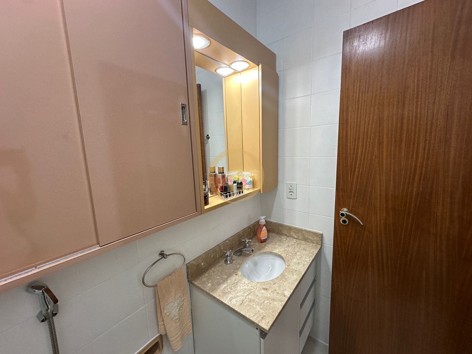 Apartamento, Praia da Pitangueiras, Guarujá - SP