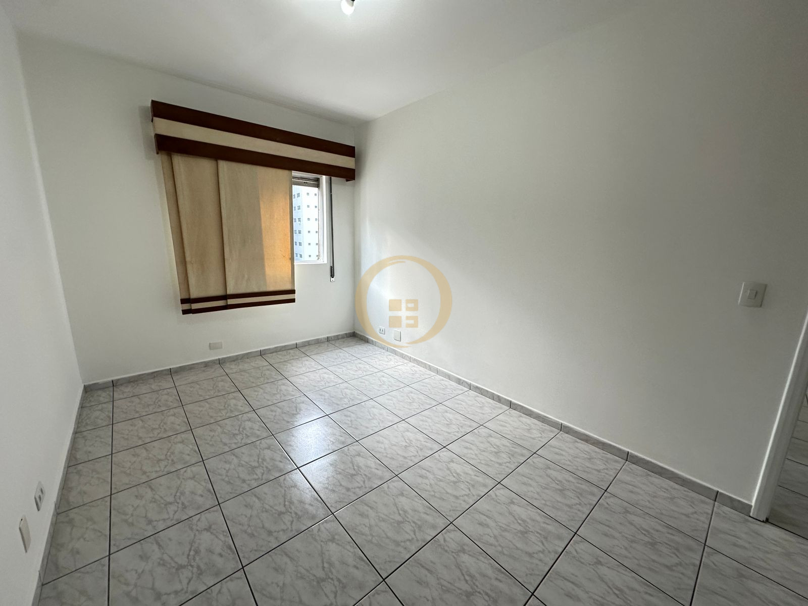 Apartamento na Praia da Pitangueiras, Guarujá-SP