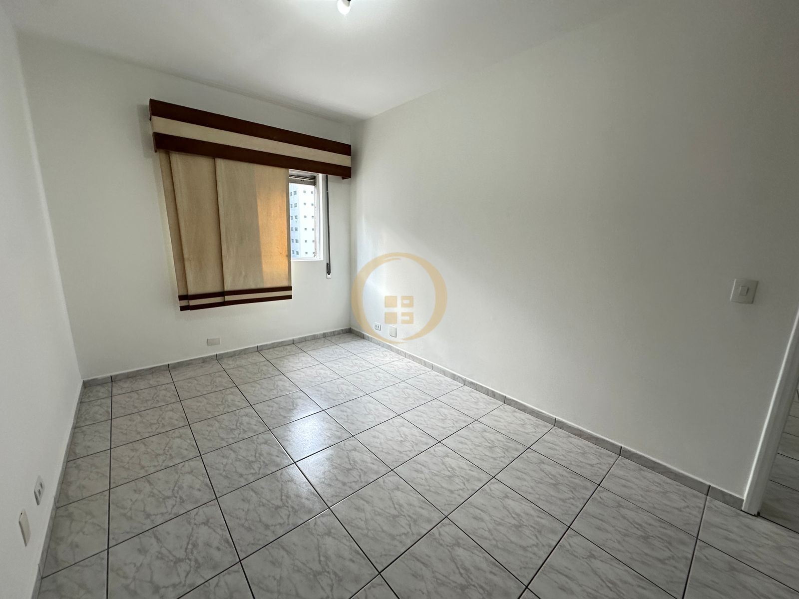 Apartamento na Praia da Pitangueiras, Guarujá-SP