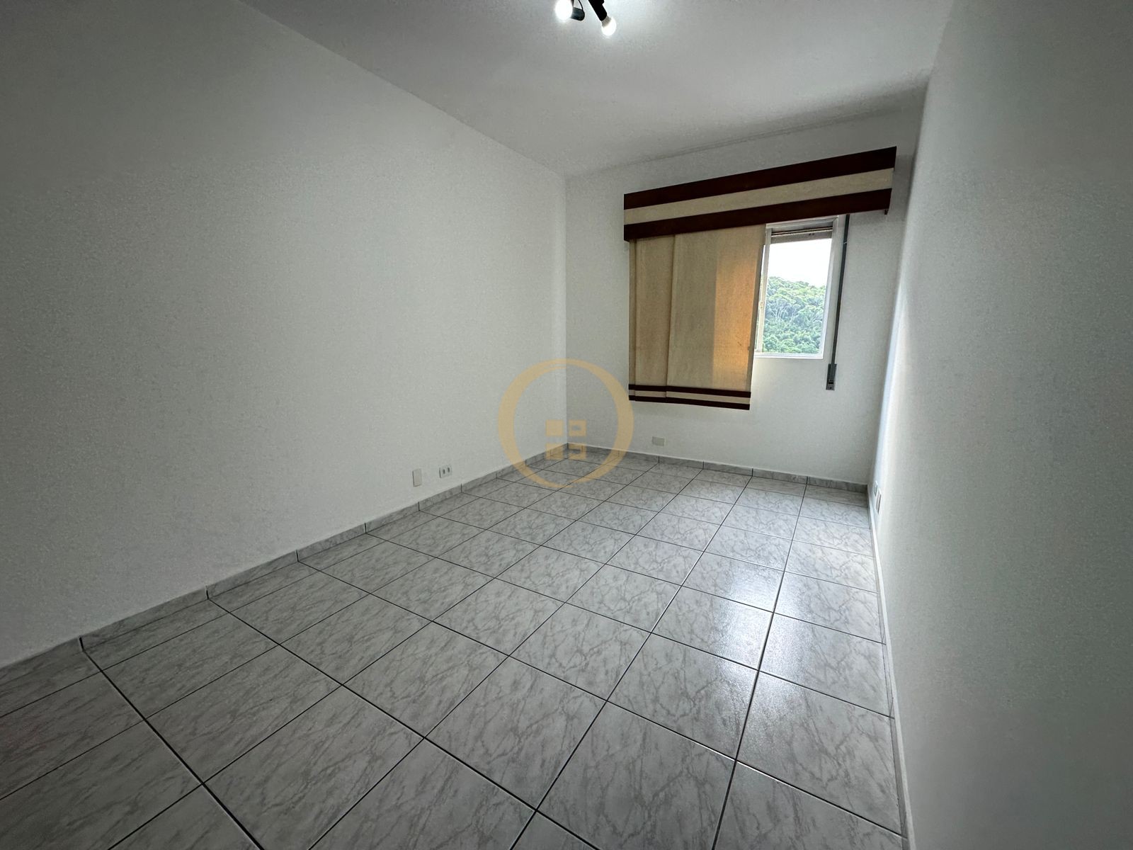 Apartamento na Praia da Pitangueiras, Guarujá-SP