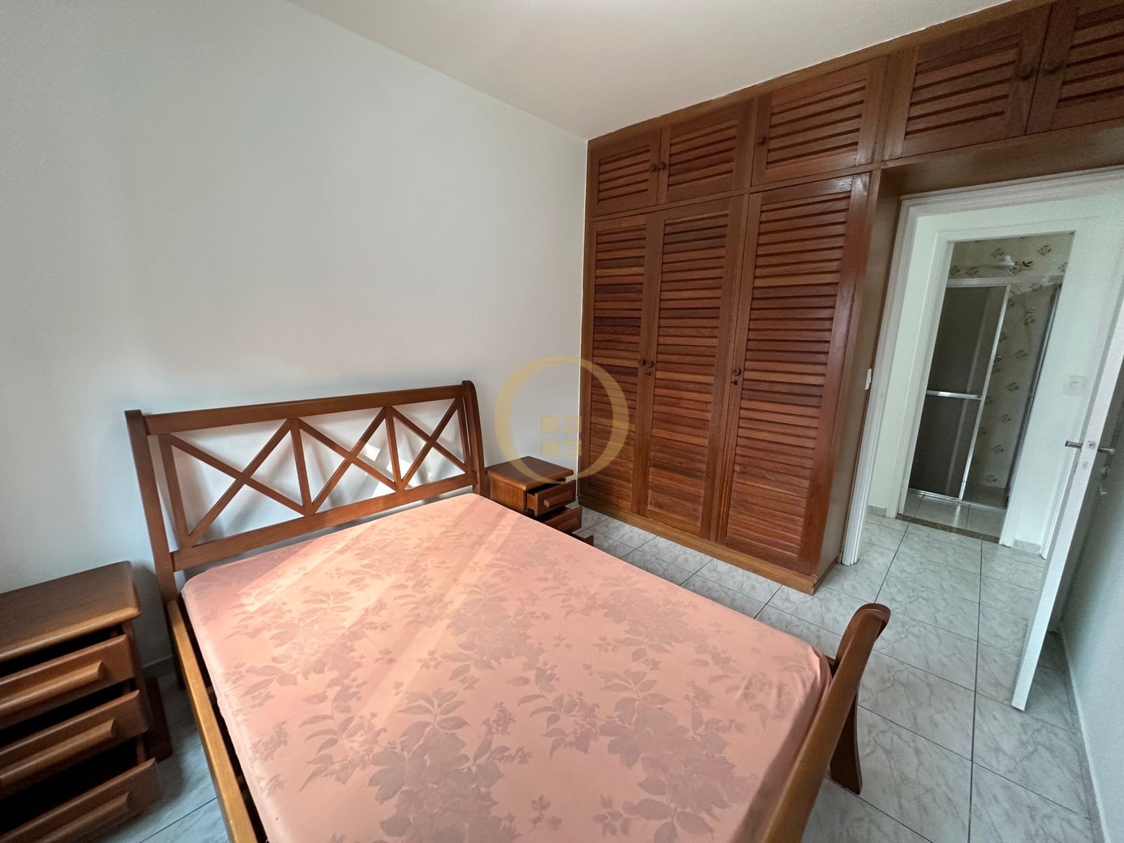 Apartamento na Praia da Pitangueiras, Guarujá-SP