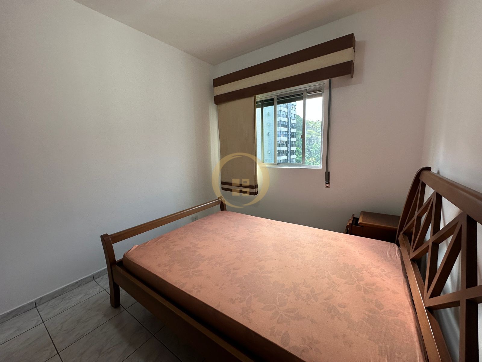 Apartamento na Praia da Pitangueiras, Guarujá-SP