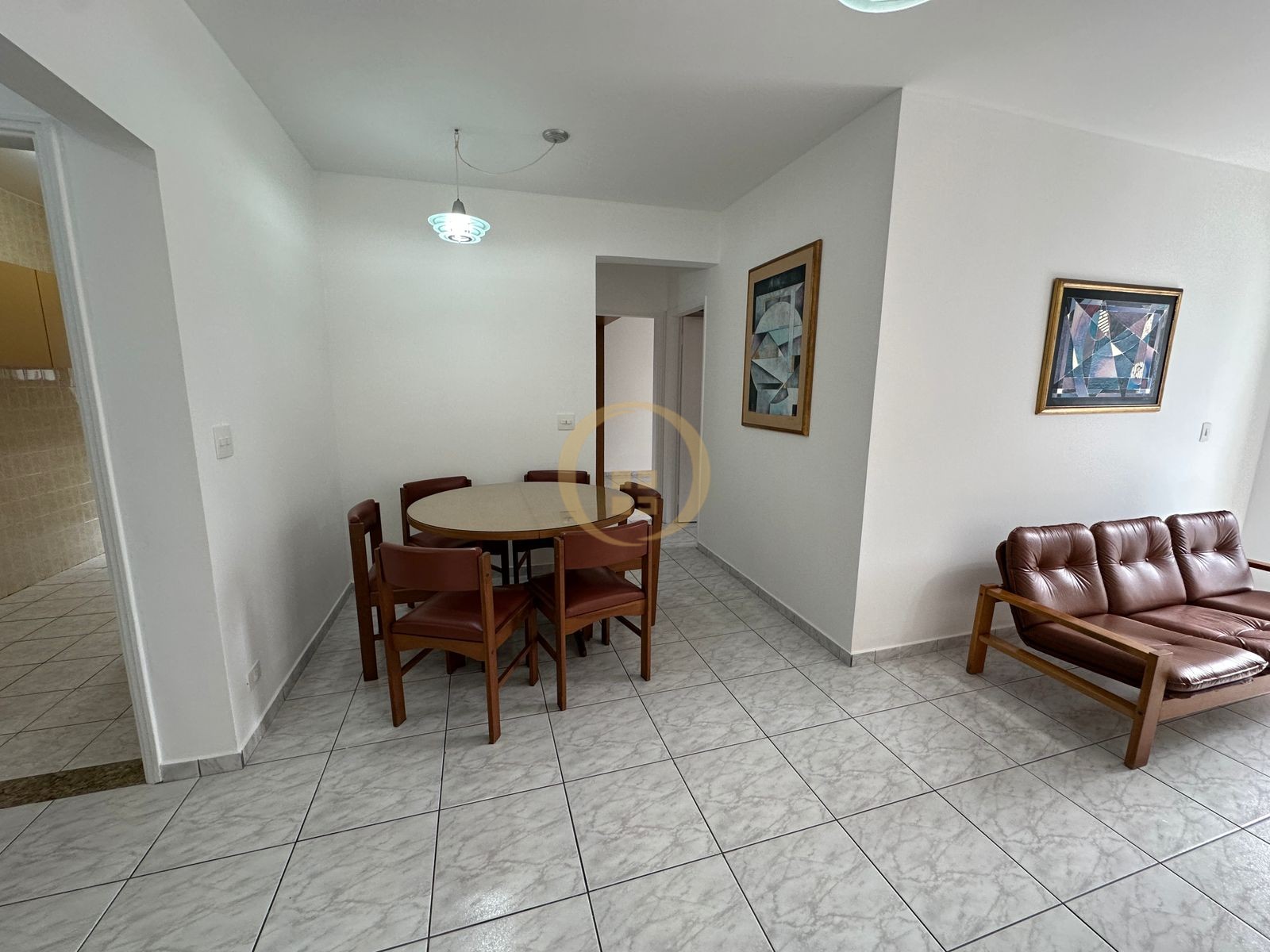 Apartamento na Praia da Pitangueiras, Guarujá-SP