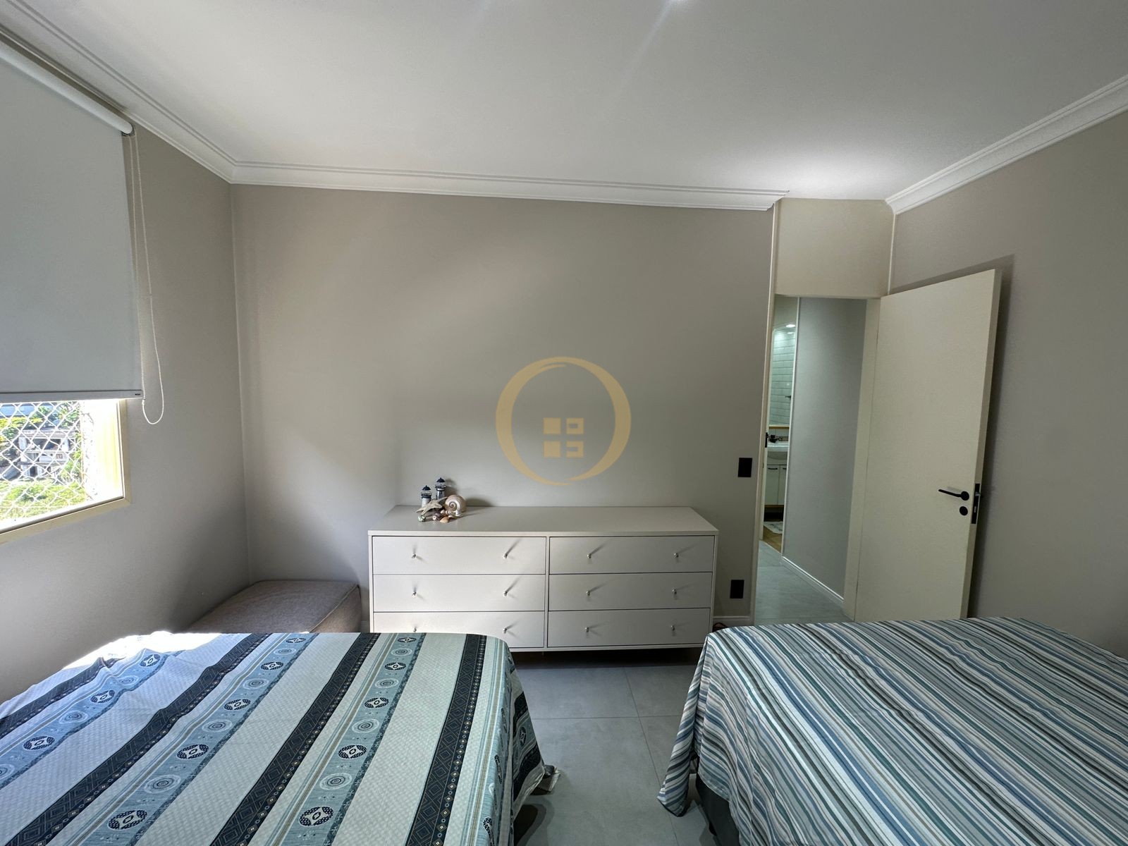 Apartamento na Praia da Enseada, Guarujá - SP