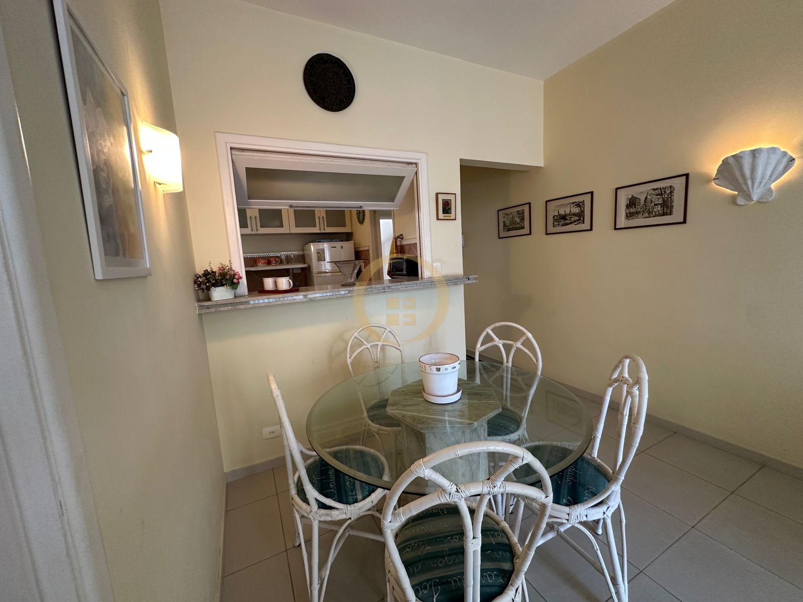 Apartamento-2-dormitorios-Pitangueiras