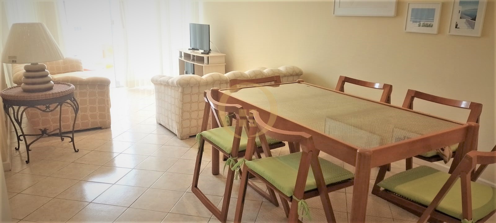 Apartamento Frente ao Mar nas Pitangueiras, Guarujá - SP