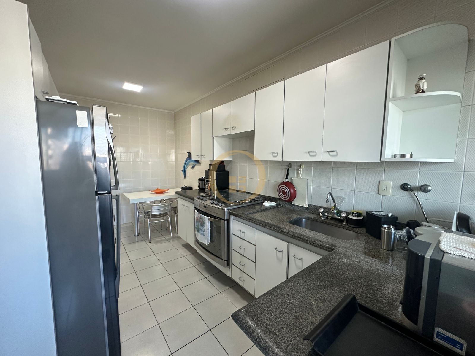 Apartamento na Praia da Pitangueiras, Guarujá - SP