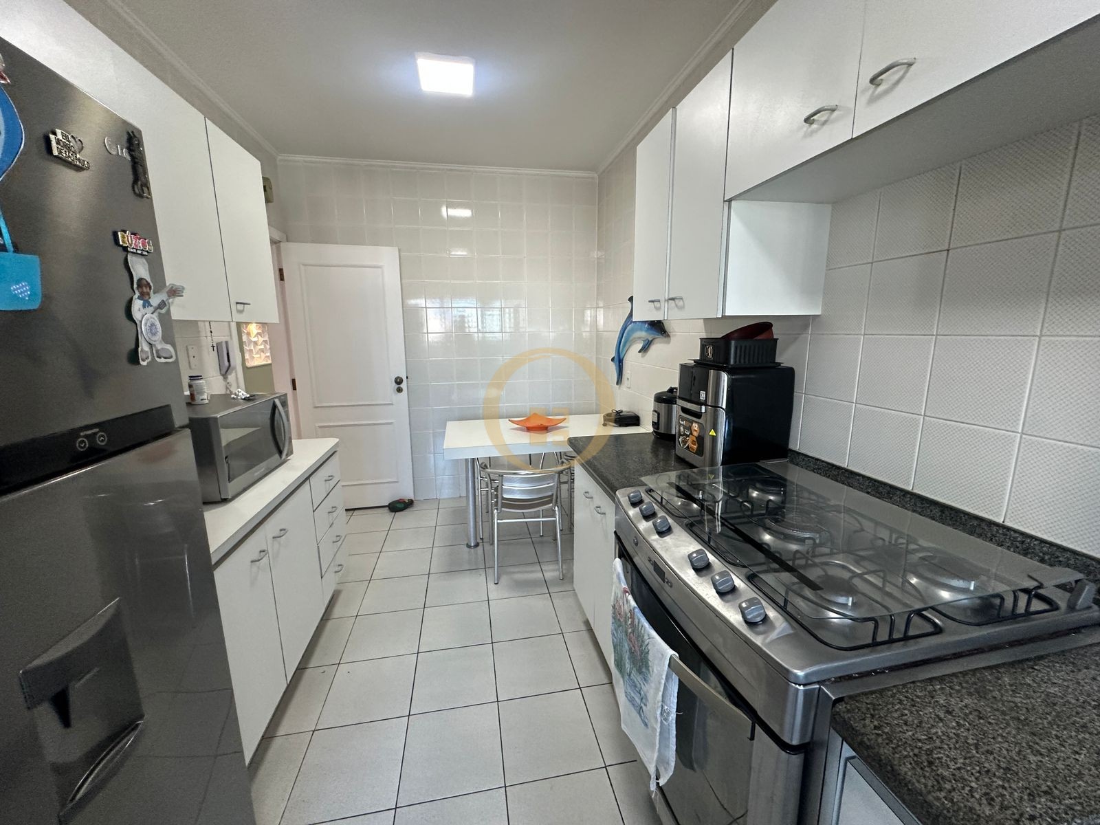 Apartamento na Praia da Pitangueiras, Guarujá - SP