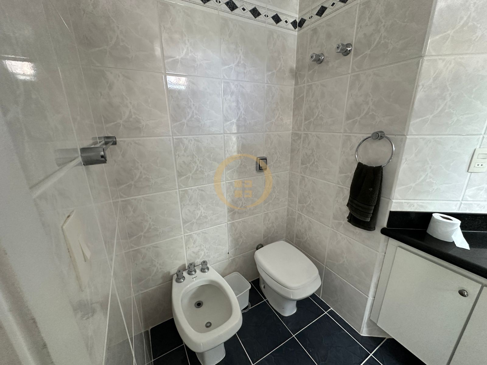 Apartamento na Praia da Pitangueiras, Guarujá - SP