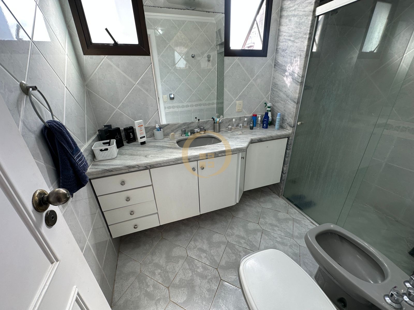 Apartamento na Praia da Pitangueiras, Guarujá - SP