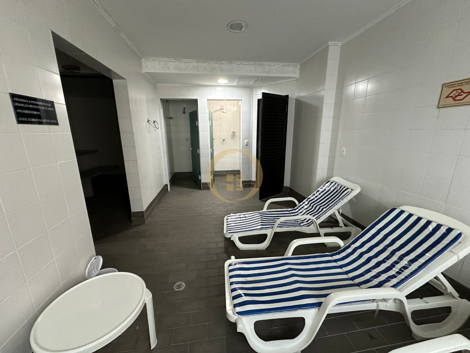 Apartamento na Praia da Pitangueiras, Guarujá - SP