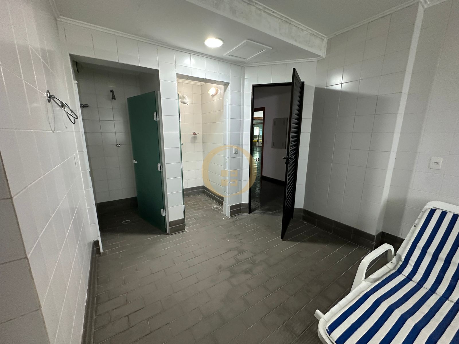 Apartamento na Praia da Pitangueiras, Guarujá - SP