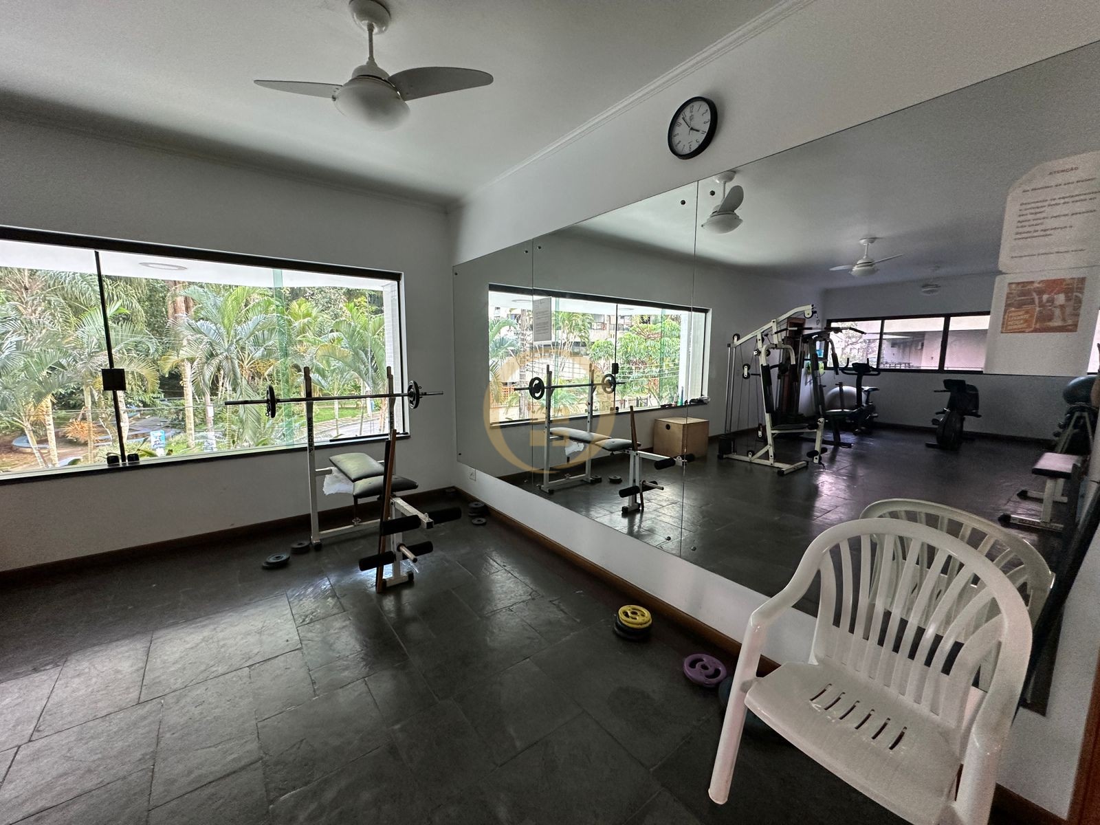 Apartamento na Praia da Pitangueiras, Guarujá - SP