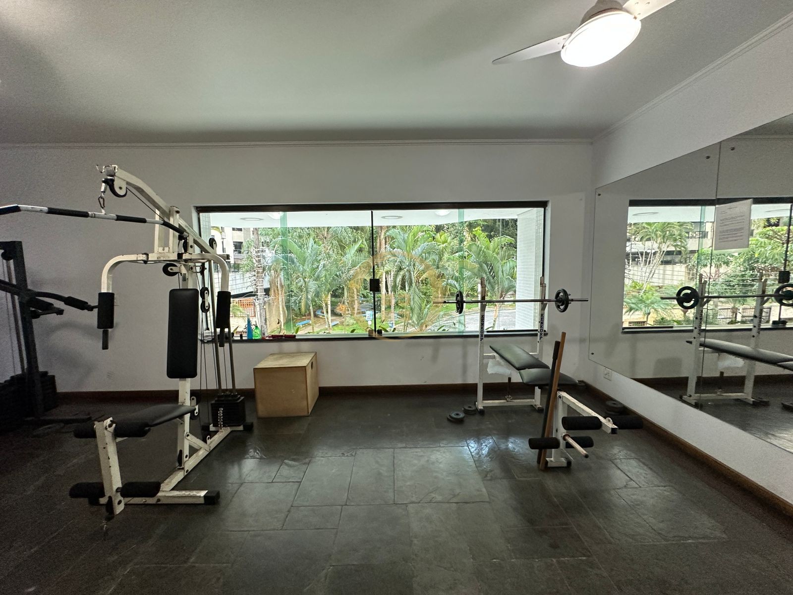 Apartamento na Praia da Pitangueiras, Guarujá - SP