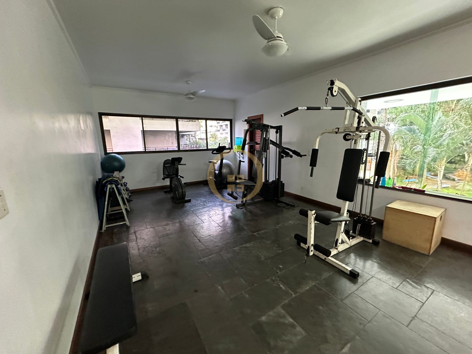 Apartamento na Praia da Pitangueiras, Guarujá - SP