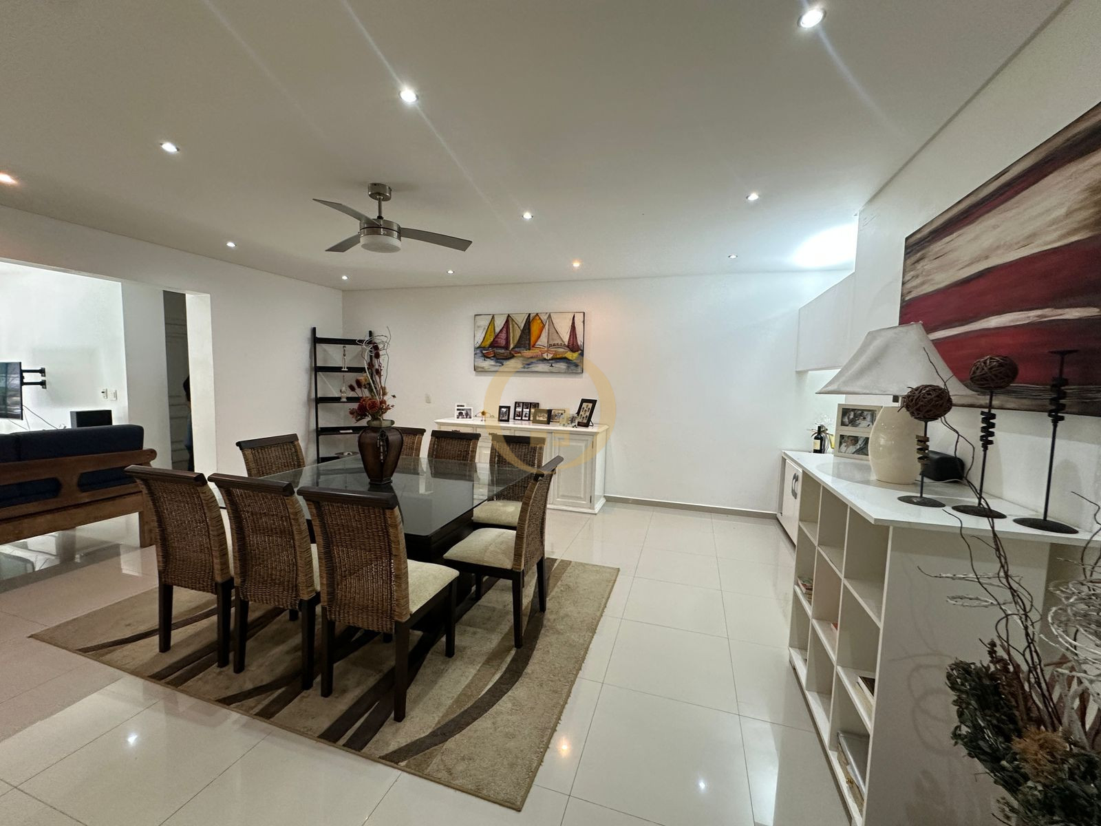 Apartamento na Praia da Pitangueiras, Guarujá - SP