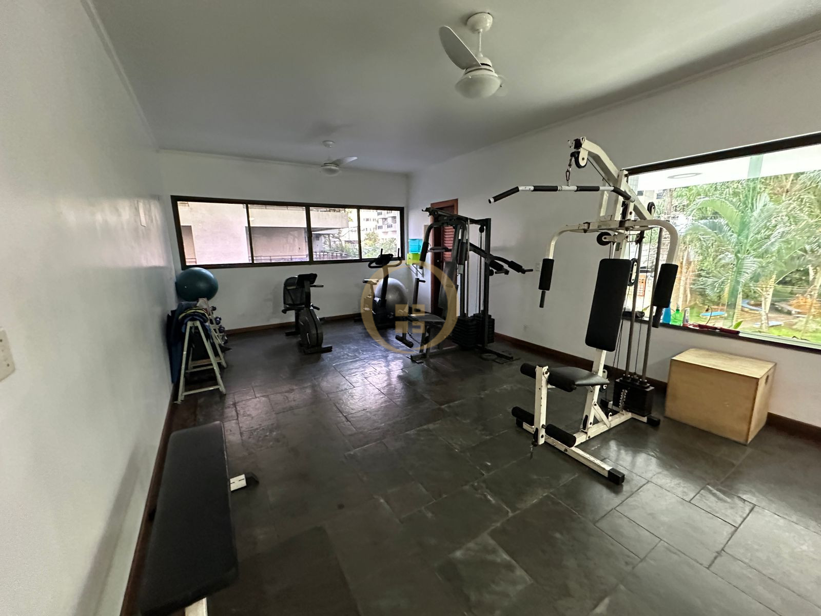 Apartamento na Praia da Pitangueiras, Guarujá - SP