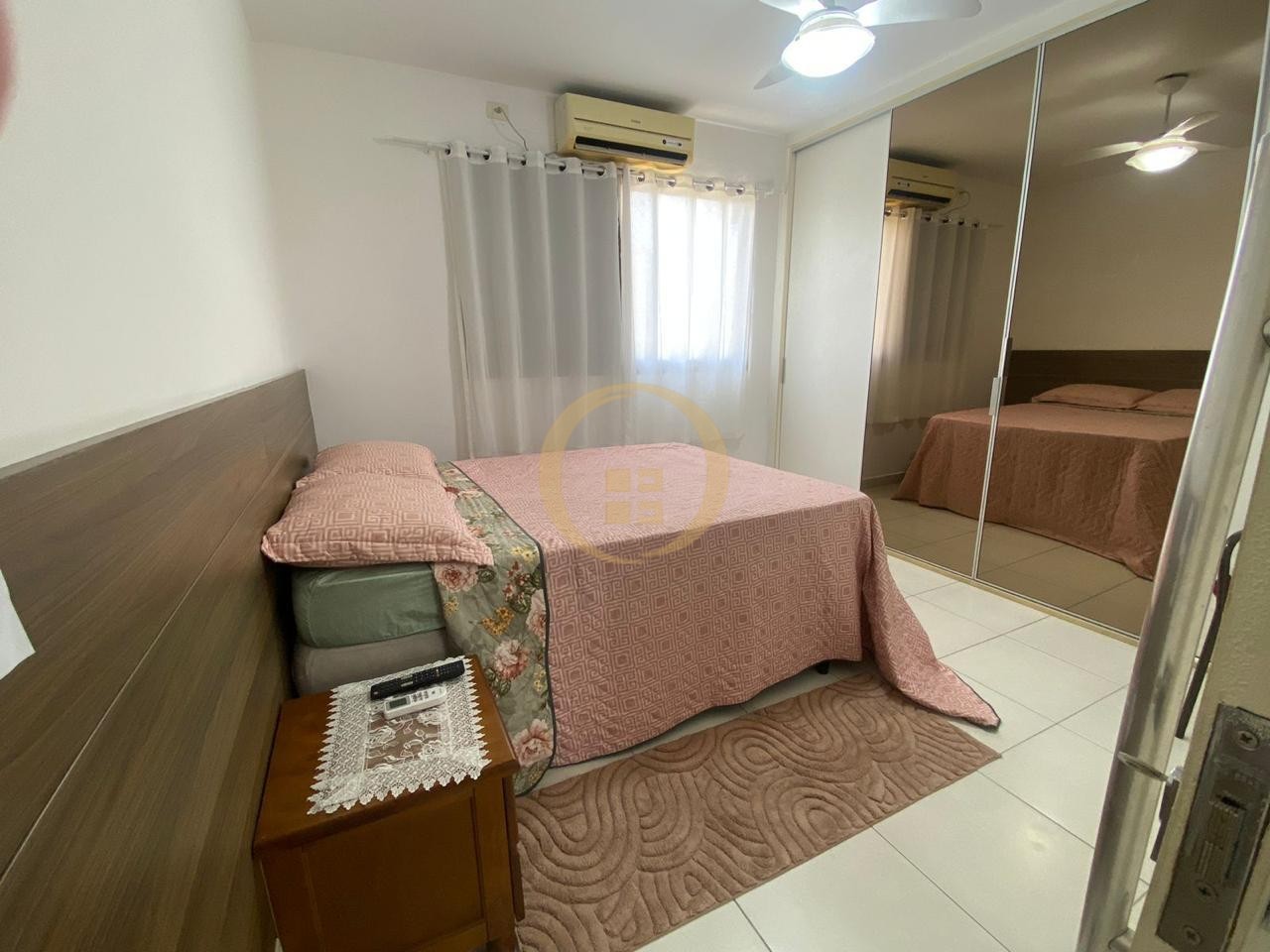 Apartamento na Praia da Enseada, Guarujá - SP