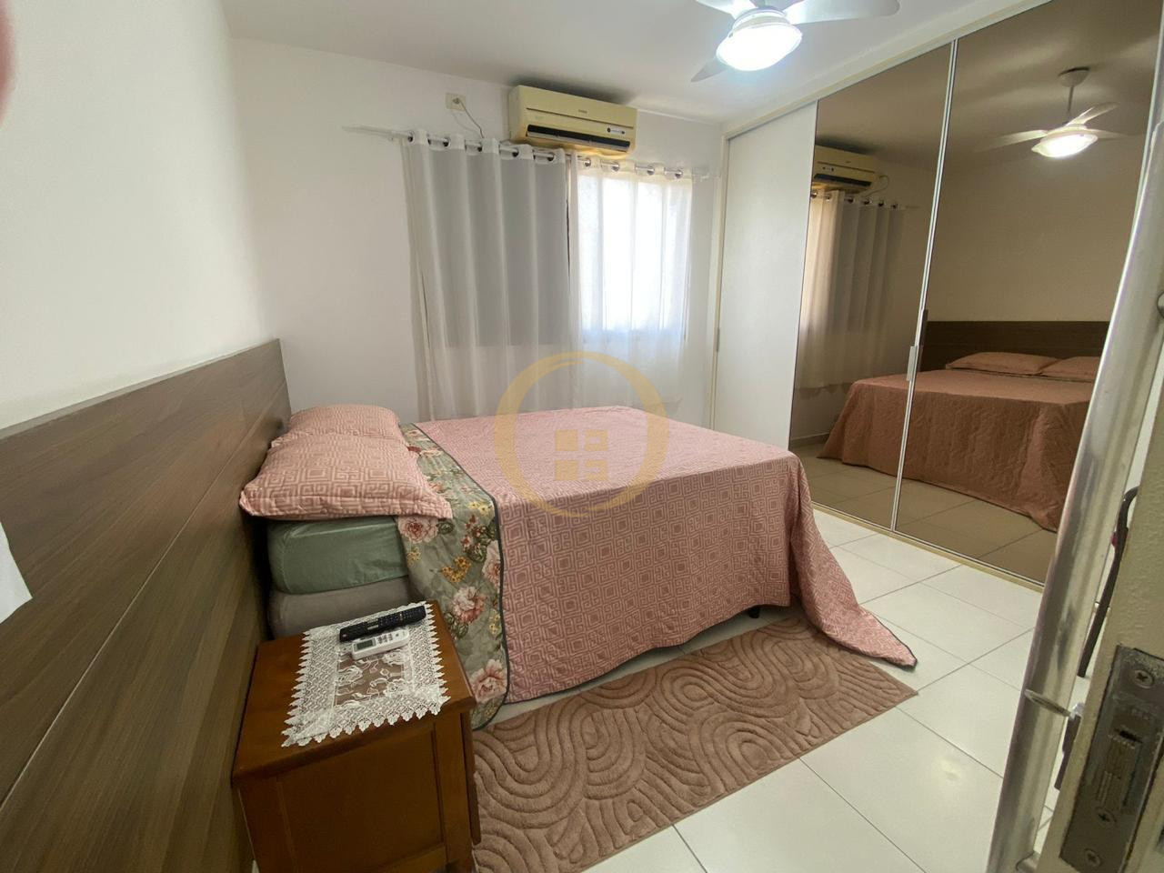 Apartamento na Praia da Enseada, Guarujá - SP