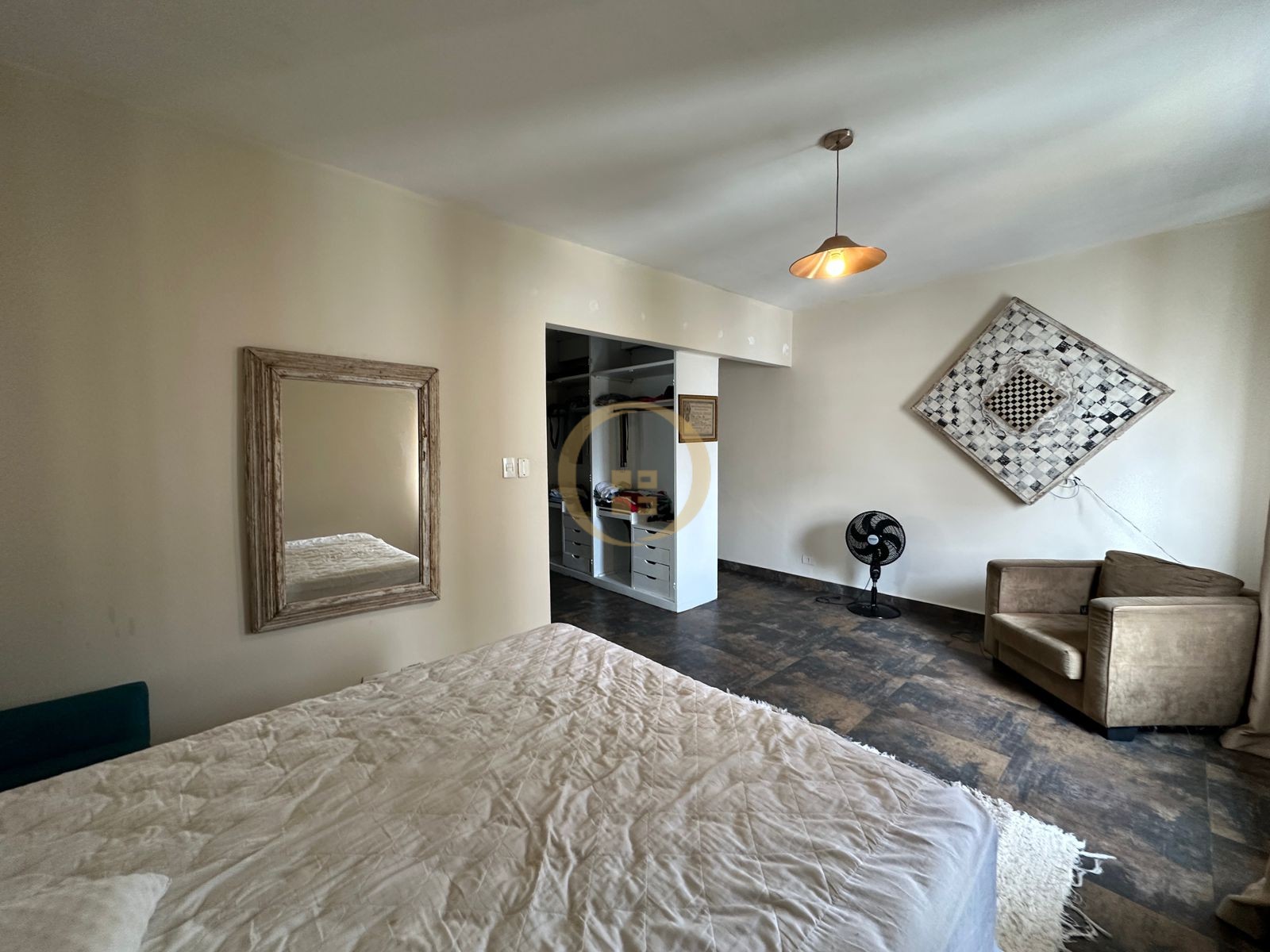 Apartamento na Praia das Pitangueiras, Guarujá - SP