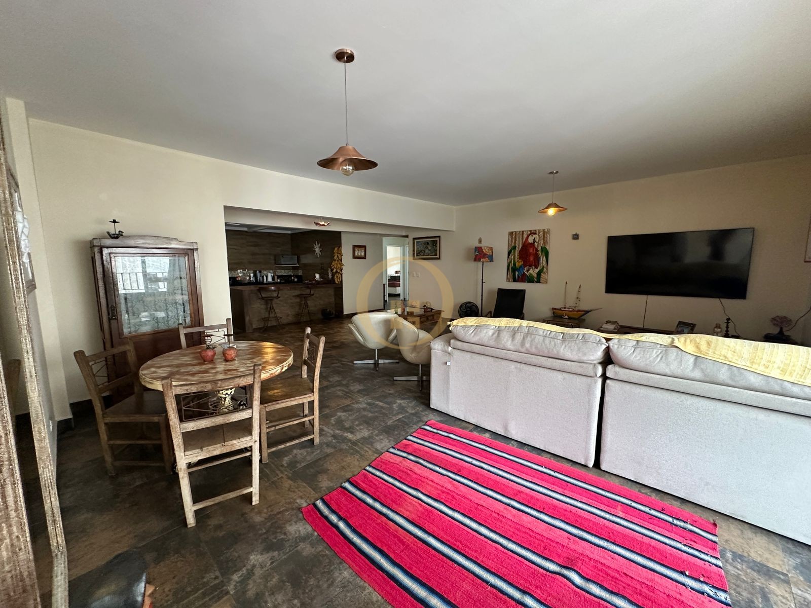 Apartamento na Praia das Pitangueiras, Guarujá - SP