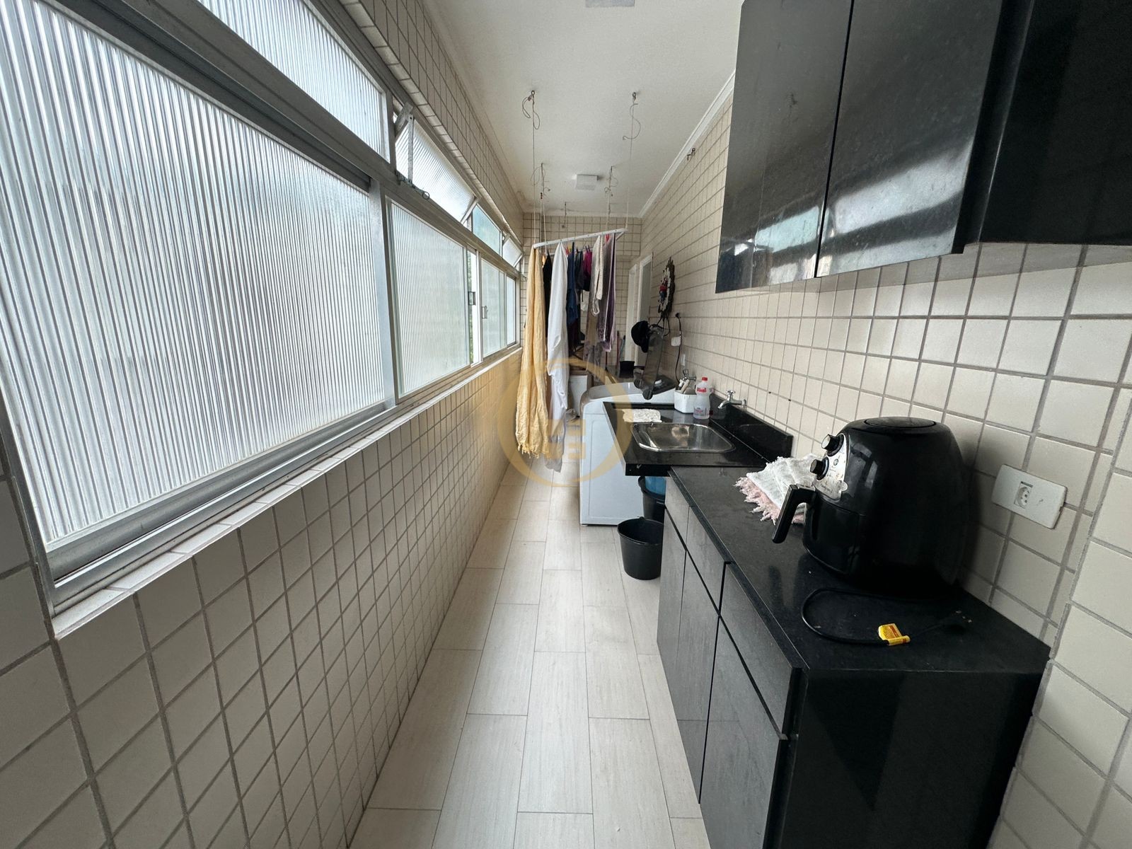 Apartamento na Praia das Pitangueiras, Guarujá - SP