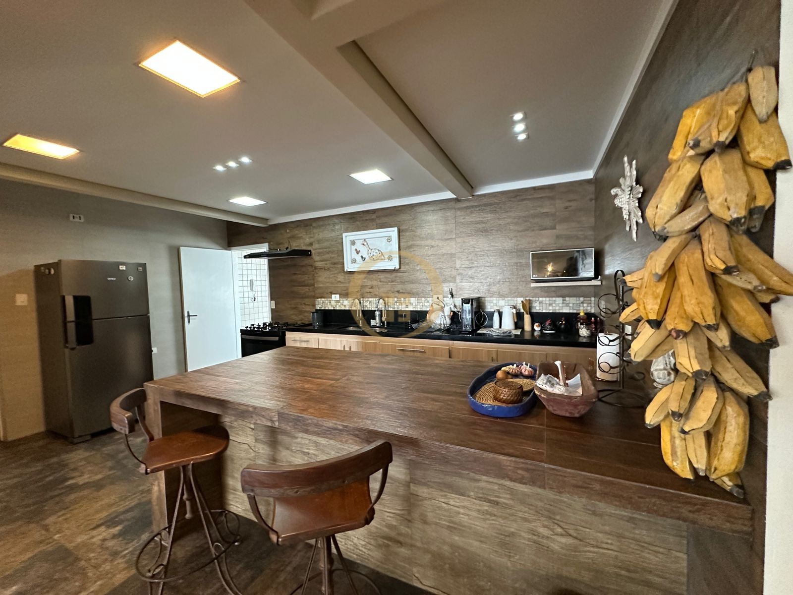 Apartamento na Praia das Pitangueiras, Guarujá - SP