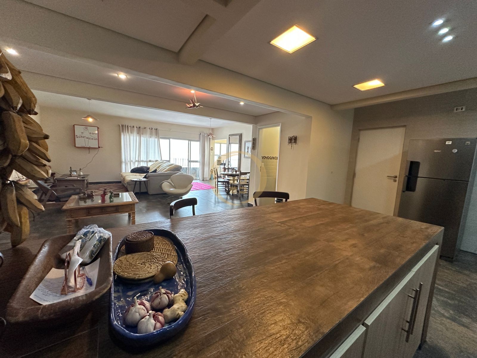 Apartamento na Praia das Pitangueiras, Guarujá - SP