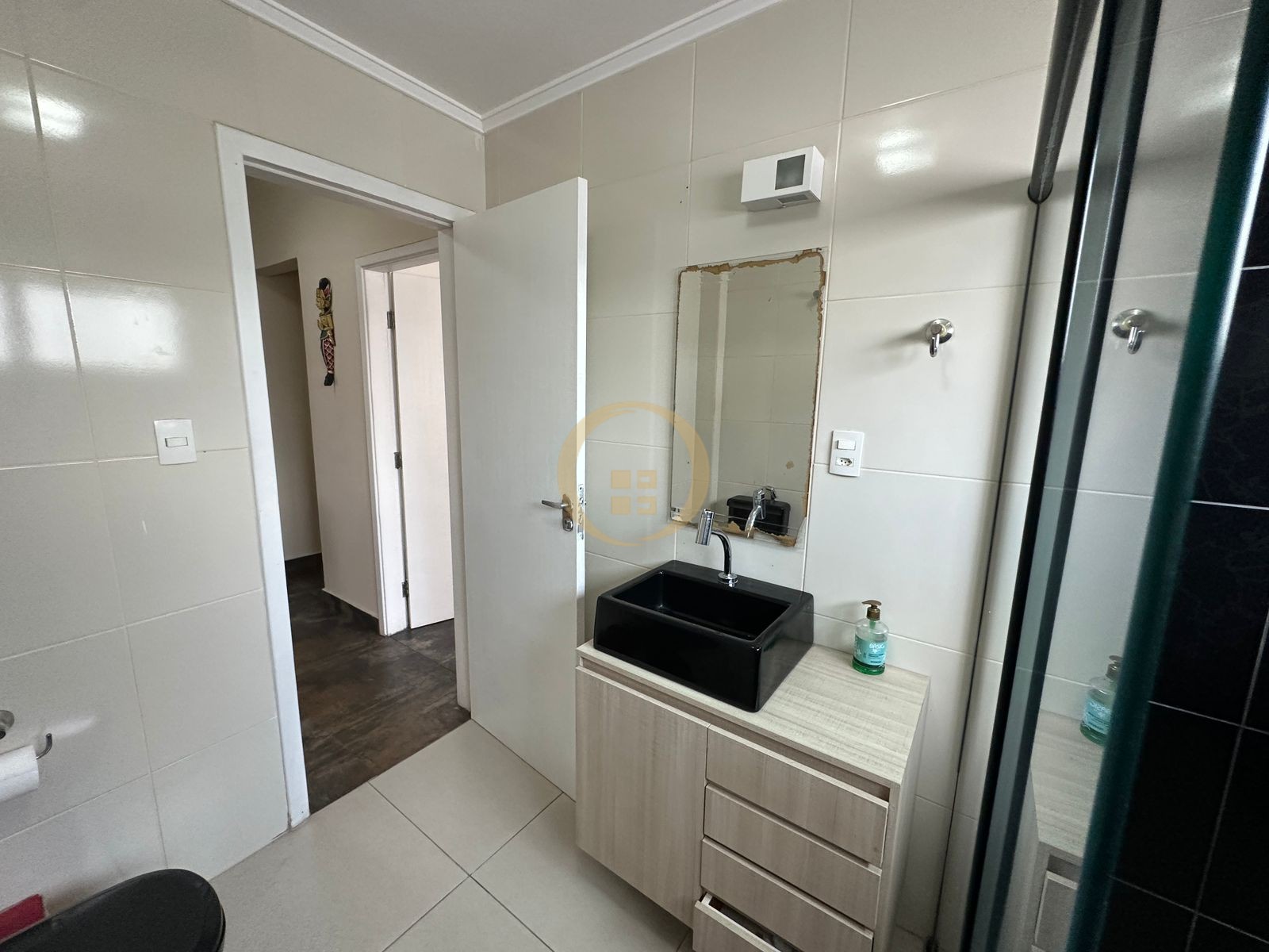 Apartamento na Praia das Pitangueiras, Guarujá - SP
