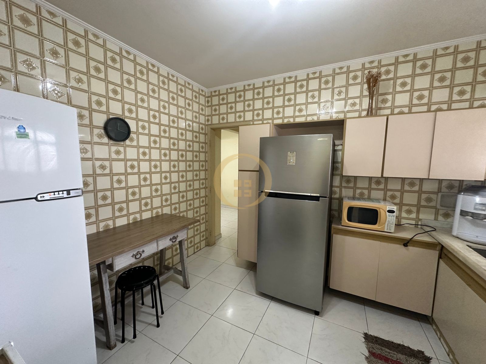 Apartamento na Praia das Pitangueiras, Guarujá - SP