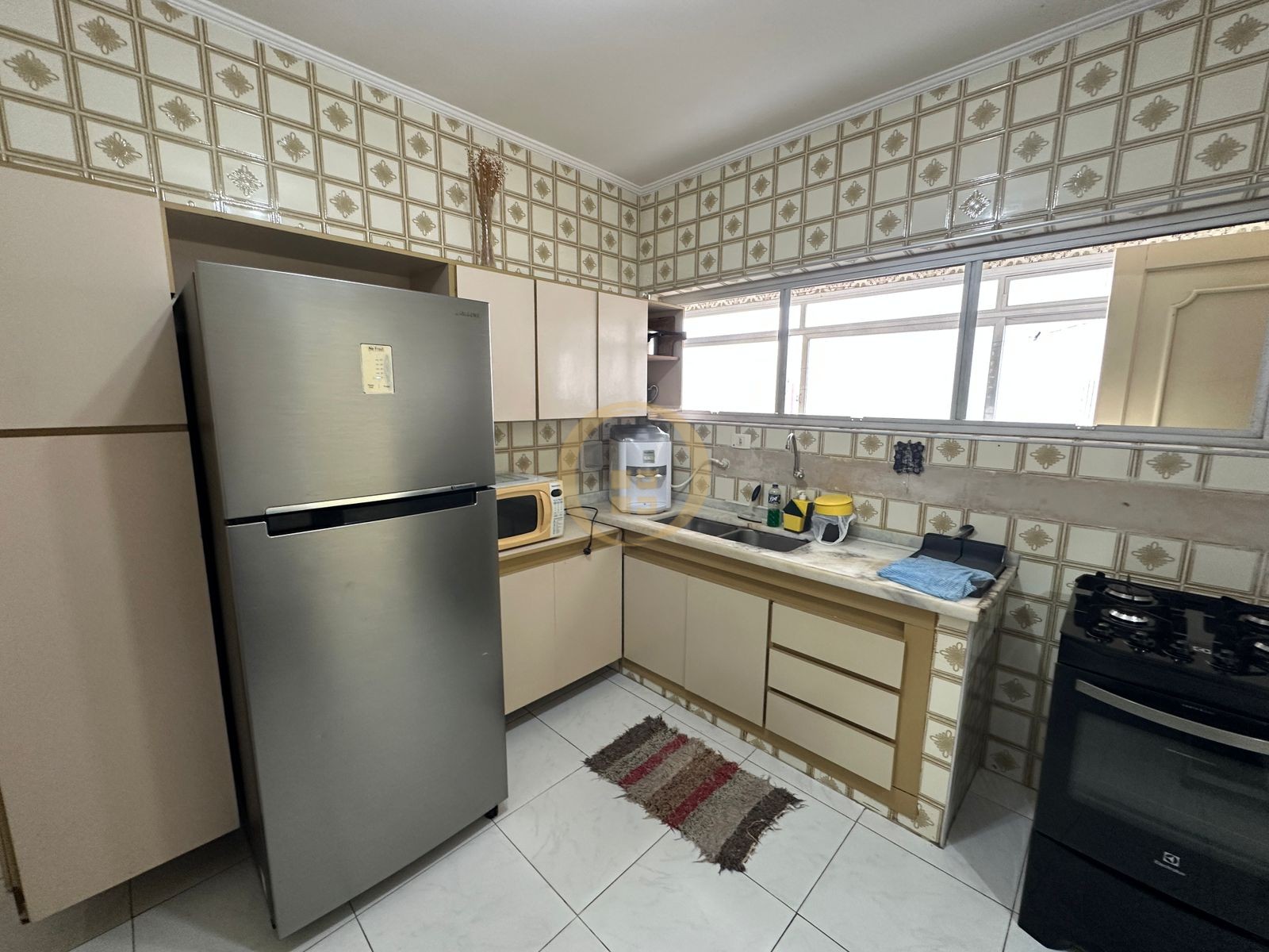 Apartamento na Praia das Pitangueiras, Guarujá - SP