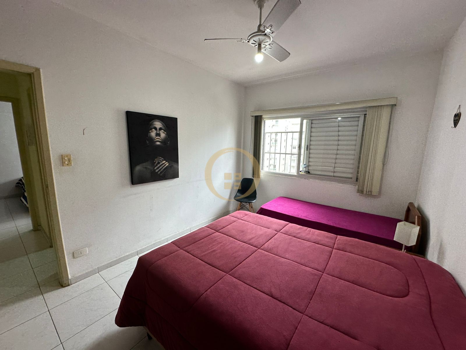 Apartamento na Praia das Pitangueiras, Guarujá - SP