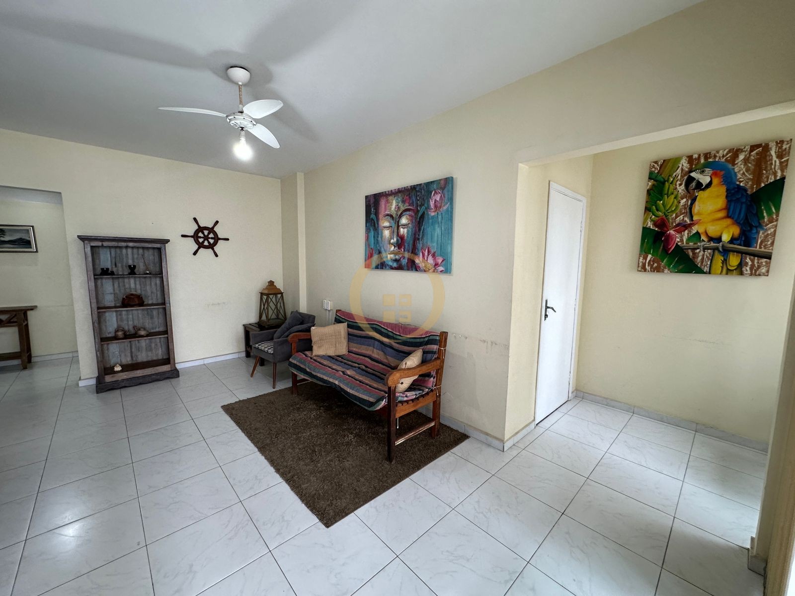 Apartamento na Praia das Pitangueiras, Guarujá - SP