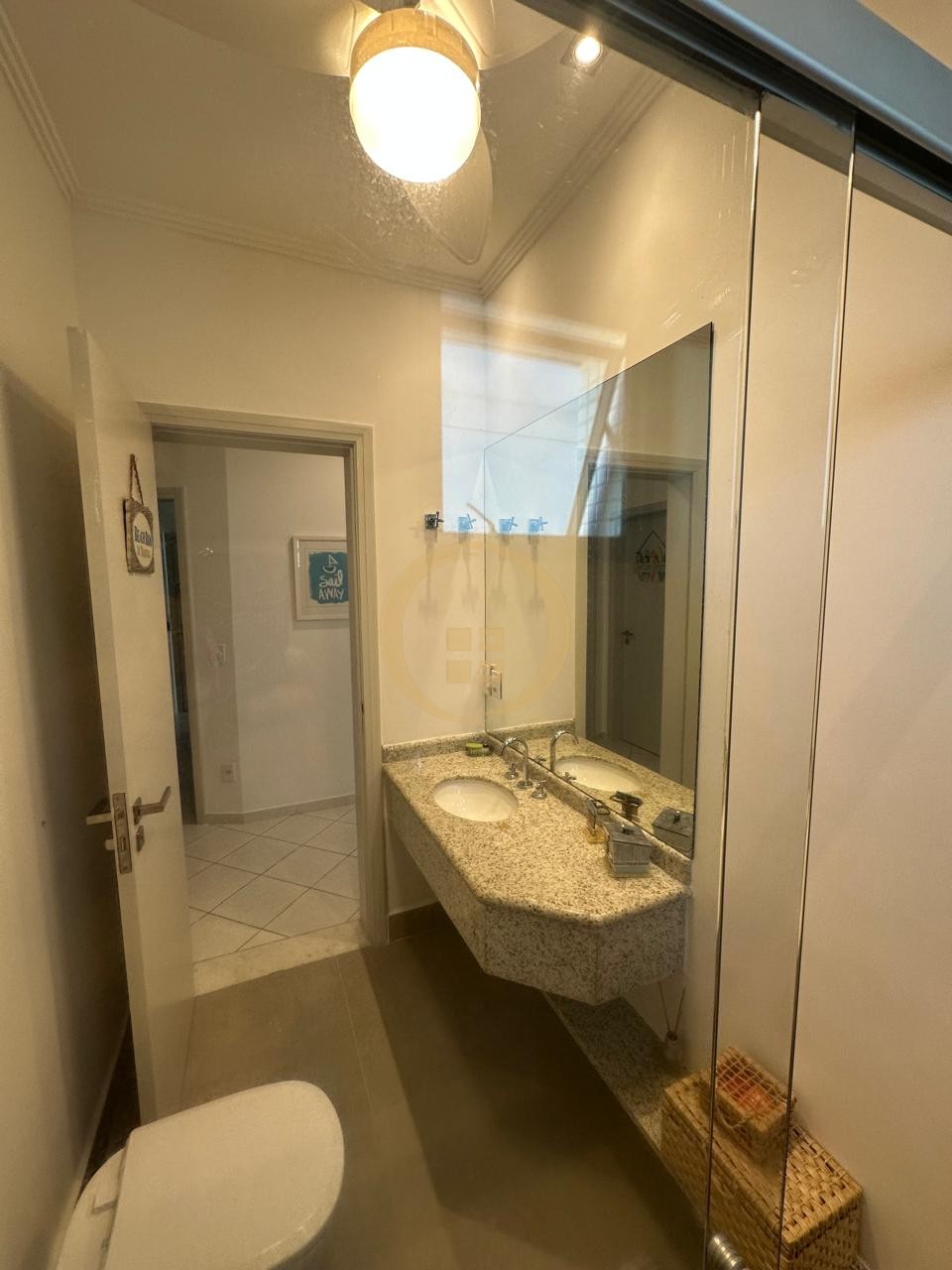Apartamento Frente ao Mar nas Pitangueiras, Guarujá - SP
