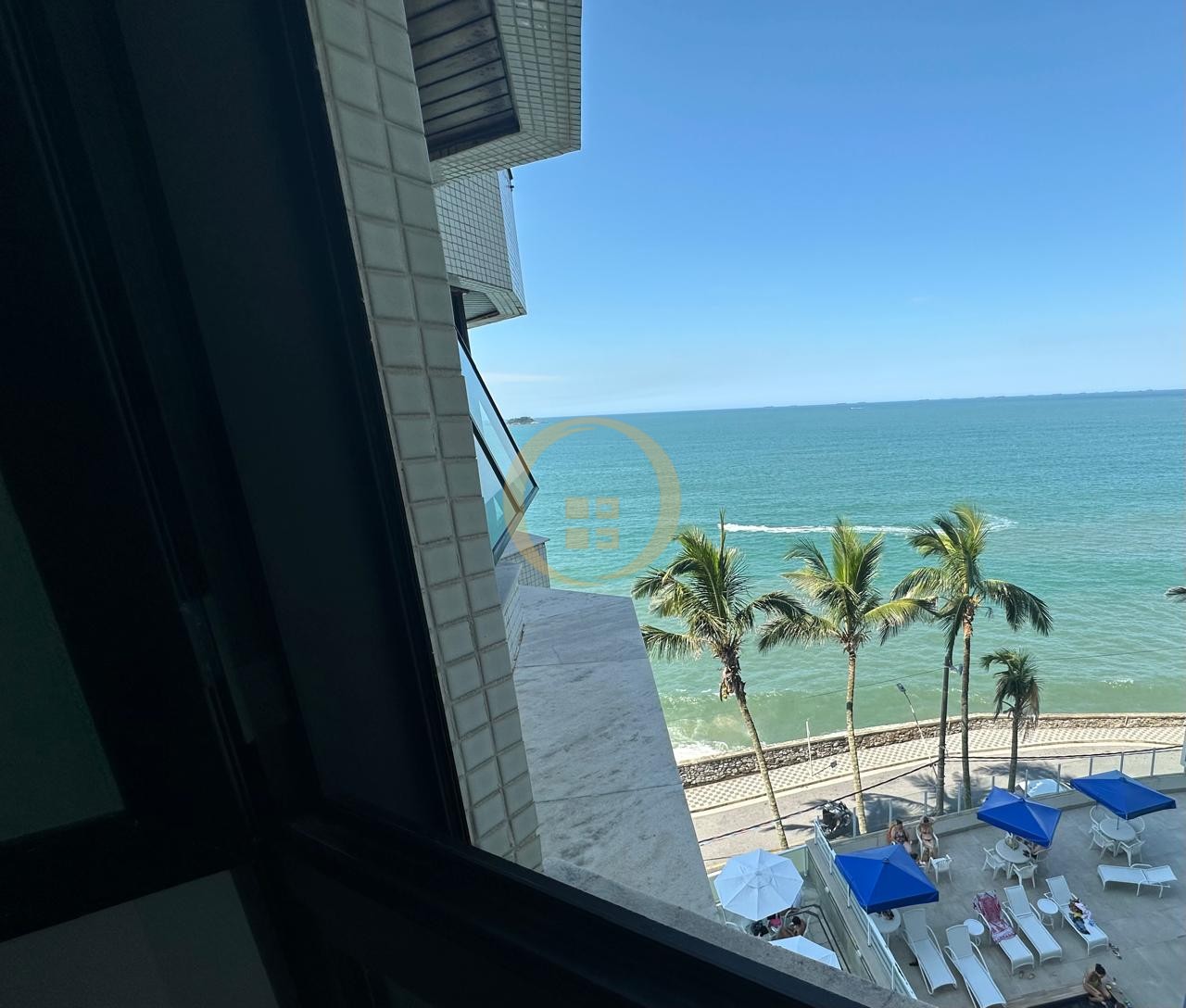 Apartamento Frente ao Mar nas Pitangueiras, Guarujá - SP