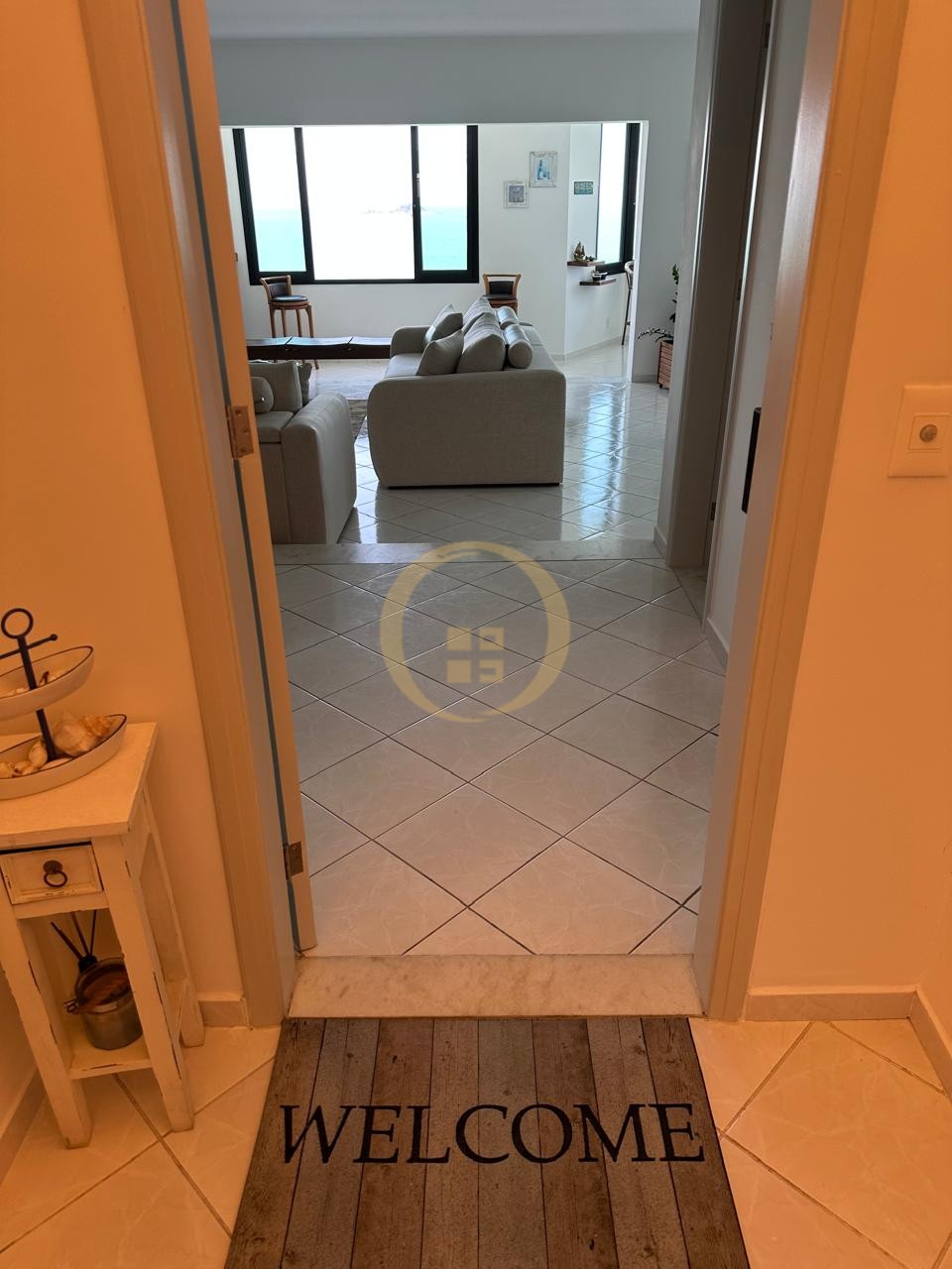 Apartamento Frente ao Mar nas Pitangueiras, Guarujá - SP