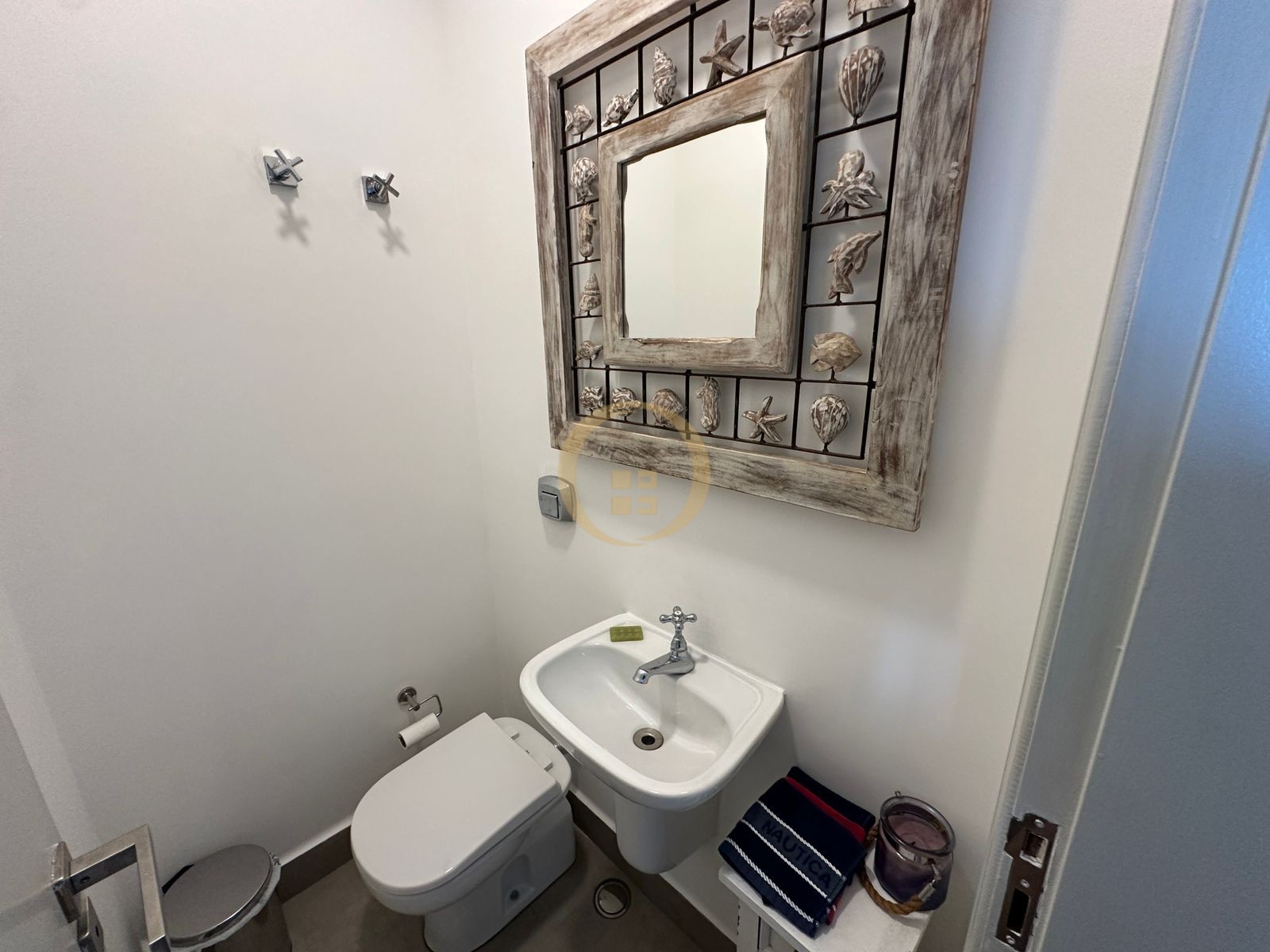 Apartamento Frente ao Mar nas Pitangueiras, Guarujá - SP
