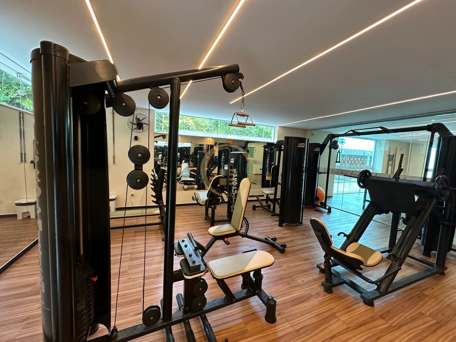 Apartamento Frente ao Mar nas Pitangueiras, Guarujá - SP