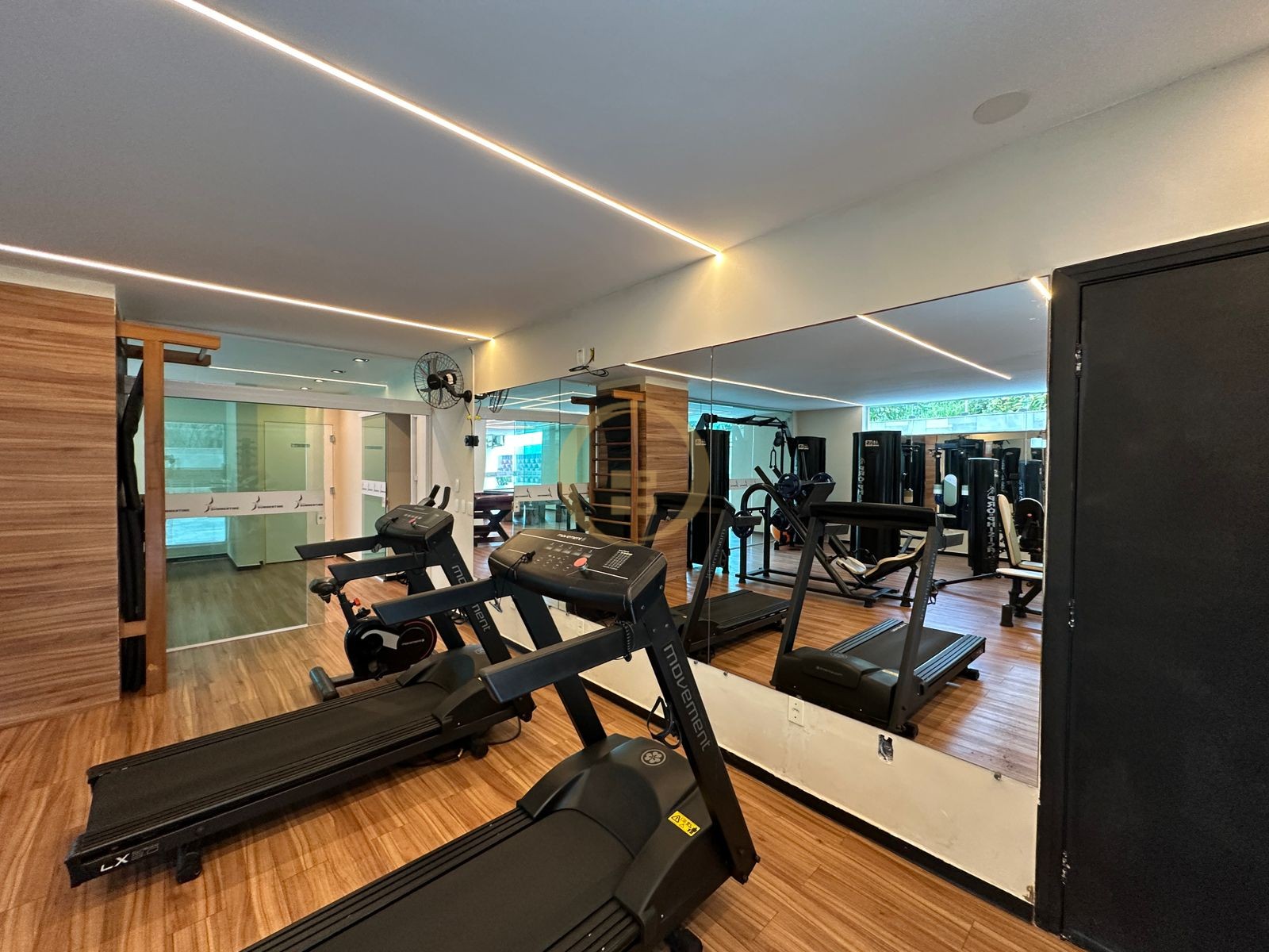 Apartamento Frente ao Mar nas Pitangueiras, Guarujá - SP