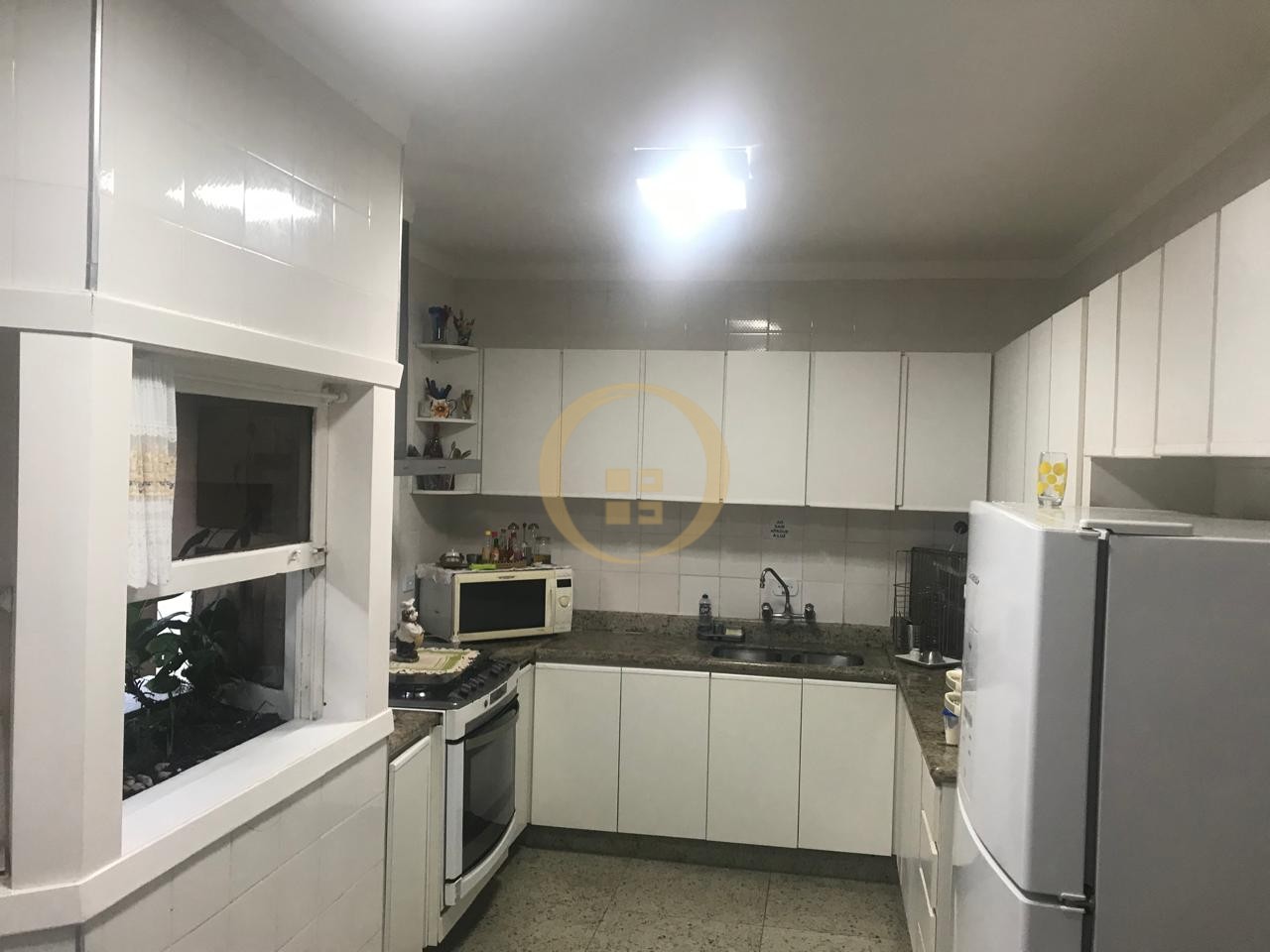 Casa Duplex à Venda no Guaiuba - Guarujá