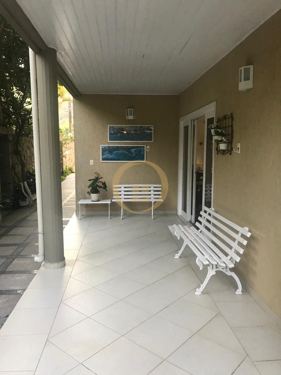 Casa Duplex à Venda no Guaiuba - Guarujá